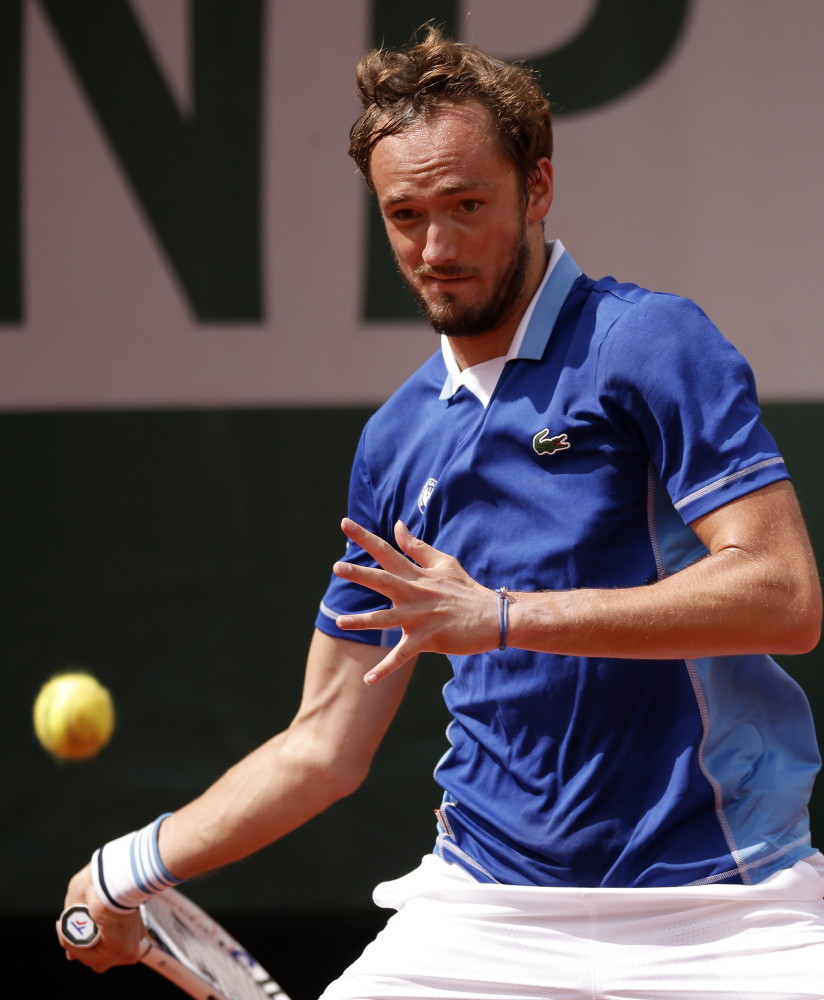 让人对他在 让人对他在