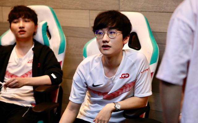 也显示出他 也显示出他